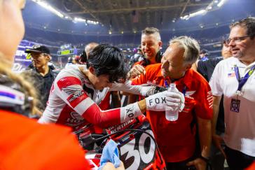 Honda HRC Progressive Controls SMX Playoffs After St. Louis Sweep