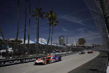 #93: Acura Meyer Shank Racing w/Curb Agajanian, Acura ARX-06, GTP: Renger van der Zande, Nick Yelloly
