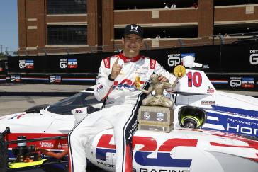 #10: Alex Palou, Chip Ganassi Racing Honda celebrates in victory lane