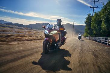 25 Honda Gold Wing Family Action