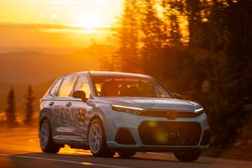 Honda CR-V e:FCEV to Challenge Pikes Peak Hill Climb as First-Ever Hydrogen Powered Race Entry