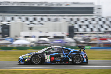 Trent Hindman will start his Meyer Shank Racing Acura NSX GT3 Evo from third in the GT Daytona class.