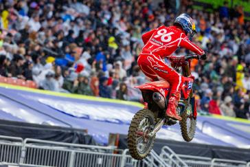 Hunter Lawrence Retains Championship Lead Following Challenging Cleveland Triple Crown Supercross
