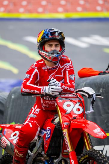 Hunter Lawrence Retains Championship Lead Following Challenging Cleveland Triple Crown Supercross
