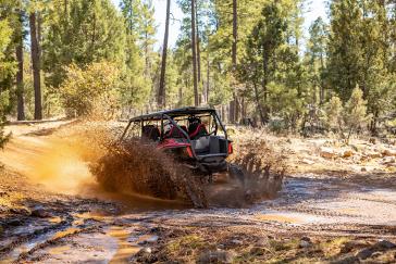 2022 Honda Talon 1000X-4FOXLiveValve action