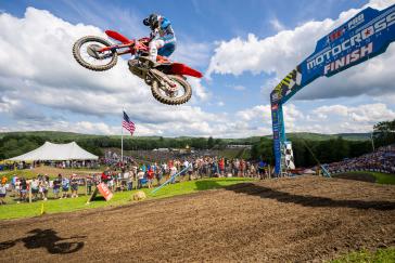 Hunter Lawrence Gives ’25 CRF450R a Moto Win and Podium Overall Finish in AMA Debut