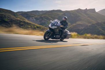 25 Honda Gold Wing Matte Black Metallic Action