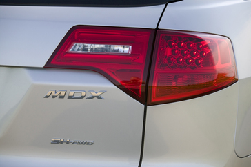 2009 Acura MDX.