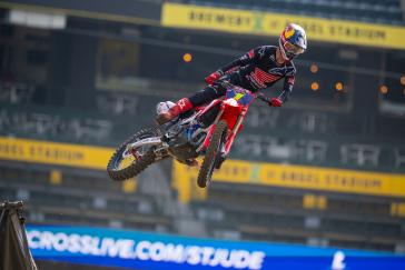 Jett Lawrence Earns His First Win of the Season, at Anaheim 2 SX