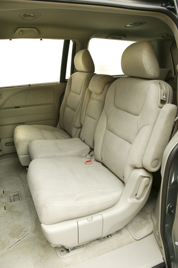2005 Honda Odyssey EX interior
