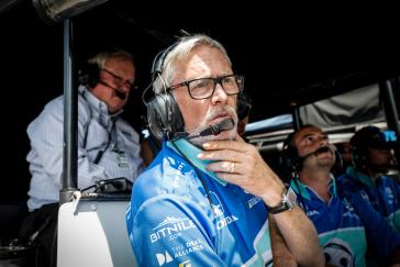 #18: Rinus VeeKay, Dale Coyne Racing Honda engineer Michael Cannon