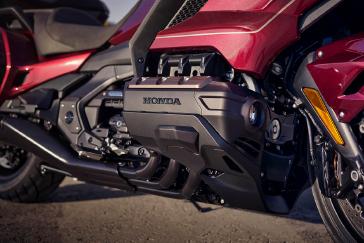 25 Honda Gold Wing Tour Bourdeaux Red Metallic Location Detail