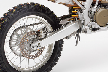 2005 Honda CRF450X.
