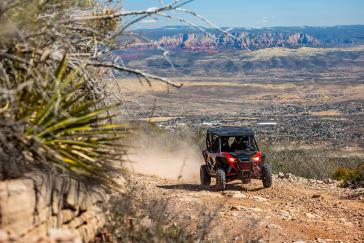 2022 Honda Talon 1000X-4FOXLiveValve action