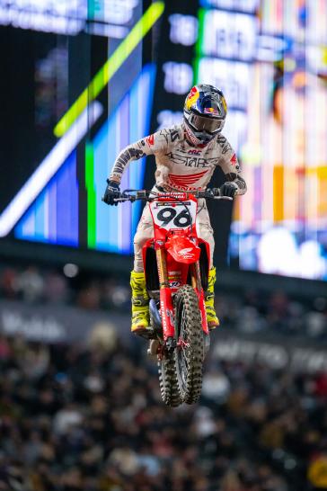 Jett Lawrence Earns His First Win of the Season, at Anaheim 2 SX