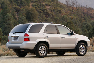 2003 Acura MDX.
