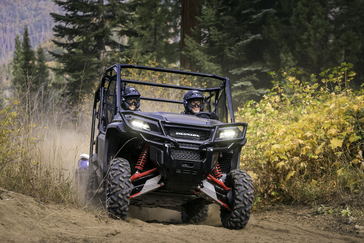 2017 Honda Pioneer 1000-5 LE