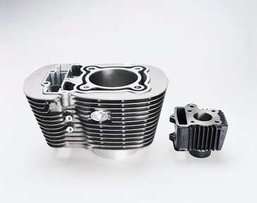 2002 Honda VTX/XR50R cylinder comparsion.
