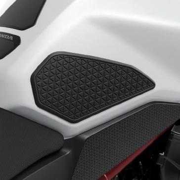 2025 Honda CB750 Hornet tank side pads