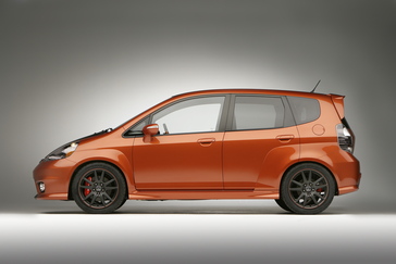 The 2007 Honda Fit Sport Extreme Concept debuted at the 2006 Specialty Equipment Market Association (SEMA) show in Las Vegas (October 31, 2006).
