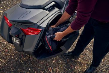 25 Honda Gold Wing Matte Black Metallic Location Detail