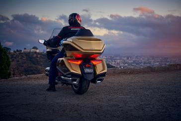 25 Honda Gold Wing Tour Eternal Gold Lifestyle