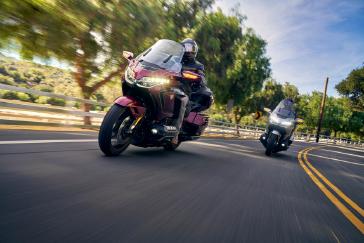 25 Honda Gold Wing Family Action