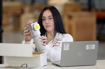 The Honda Resource Circularity Center focuses on recycling and repurposing indirect goods – tools, equipment and other items used in operations, including those that support vehicle production. These include everything from tools like torque wrenches and industrial robots to office chairs and vehicle service replacement parts such as aluminum wheels.