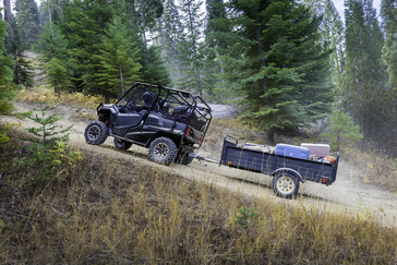 2017 Honda Pioneer 1000-5 LE