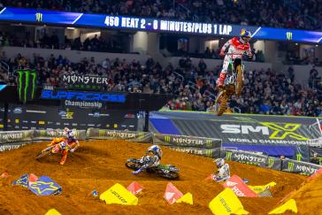 Hunter Lawrence scores his first AMA Supercross premier-class win in Arlington