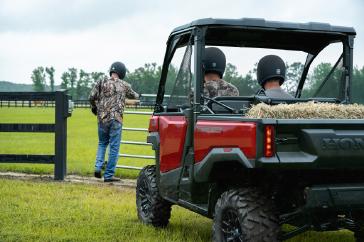 2026 Honda Pioneer 1000 Deluxe