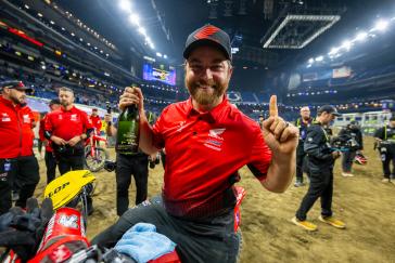 Hunter Lawrence takes career-first 450SX Triple Crown overall win in Indianapolis
