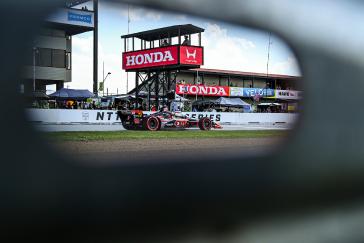 #60: Felix Rosenqvist, Meyer Shank Racing w/Curb Agajanian Honda