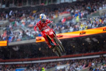 Hunter Lawrence Retains Championship Lead Following Challenging Cleveland Triple Crown Supercross