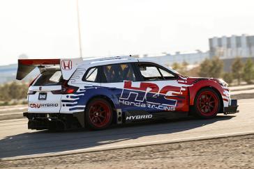 Prior to the 2024 Formula 1 Las Vegas Grand Prix, Honda, HRC and Acura gathered a collection of hybrid hero machines including the Acura ARX-06, Indycar, the Indycar hybrid-powered CR-V Hybrid Racer and the production Honda Civic Hybrid to celebrate the performance of Honda’s hybrid Power Unit (PU) technology as an important pillar of Honda’s automotive electrification strategy.