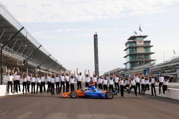 Dixon, Honda Claim Pole For 105th Running of the Indianapolis 500