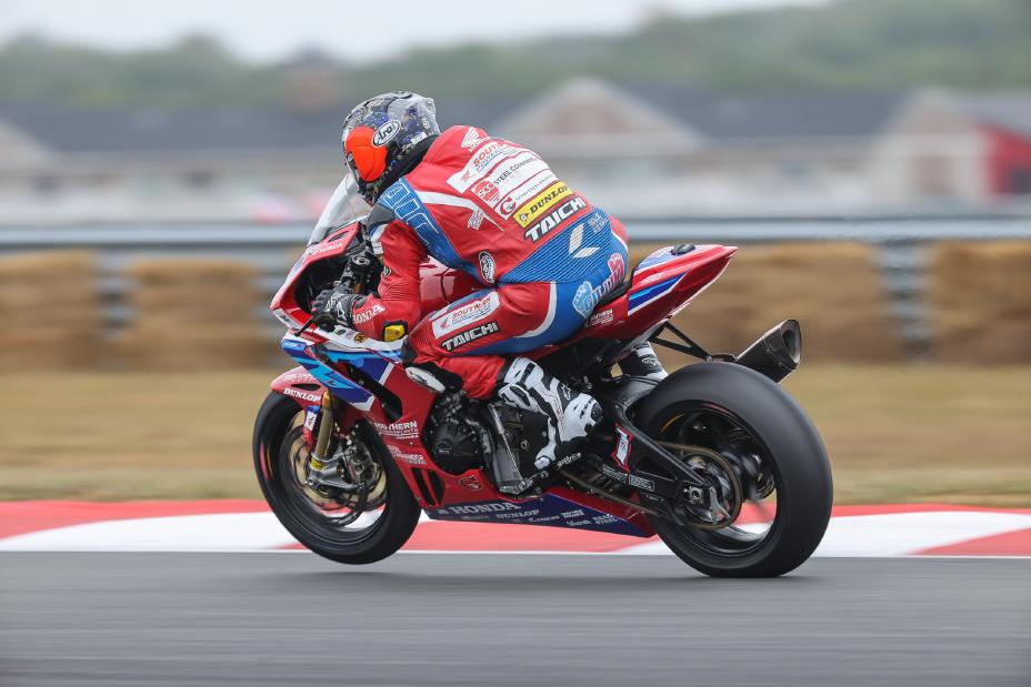 hayden-gillim-earns-honda-the-2024-motoamerica-stock-1000-championship