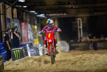 Honda HRC Progressive Controls SMX Playoffs After St. Louis Sweep