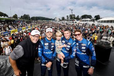 IMSA President John Doonan with #60: Acura Meyer Shank Racing w/Curb Agajanian, Acura ARX-06, GTP: Tom Blomqvist, Colin Braun, Scott Dixon and fans during the grid walk