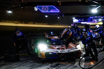 #60: Acura Meyer Shank Racing w/Curb Agajanian, Acura ARX-06, GTP: Tom Blomqvist, Colin Braun, Scott Dixon, AJ Allmendinger