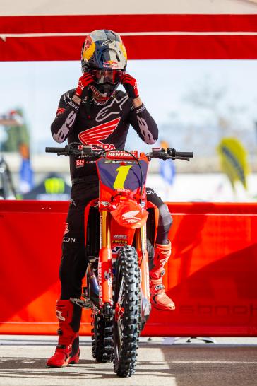 Jett Lawrence Earns His First Win of the Season, at Anaheim 2 SX