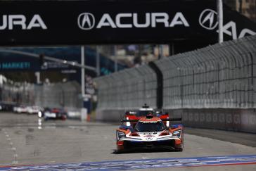 #93: Acura Meyer Shank Racing w/Curb Agajanian, Acura ARX-06, GTP: Renger van der Zande, Nick Yelloly
