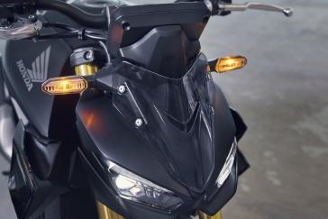 2025 Honda CB1000 Hornet SP meter visor