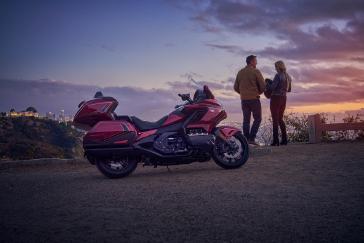 25 Honda Gold Wing Tour Bourdeaux Red Metallic Lifestyle
