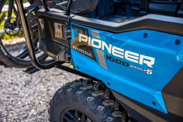 2025 Honda Pioneer 1000-5 Deluxe