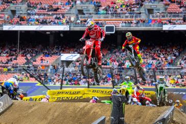 Hunter Lawrence Retains Championship Lead Following Challenging Cleveland Triple Crown Supercross
