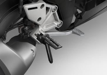 2025 Honda CB1000 Hornet SP sport footpegs