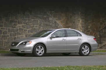 2005 Acura RL.
