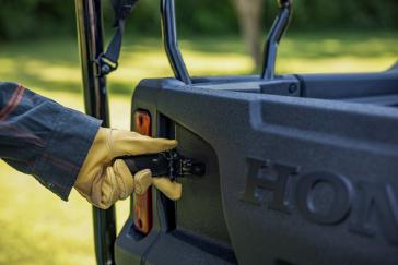 2025 Honda Pioneer 1000-5 Deluxe