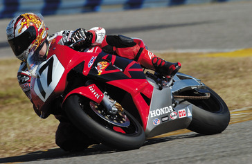 Miguel Duhamel on 2003 Honda CBR600RR, Dunlop Daytona Tire Test.

